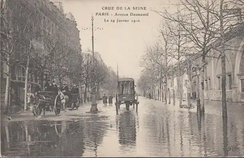 CPA Crue de la Seine Paris Avenue Daumesnil, non circulé