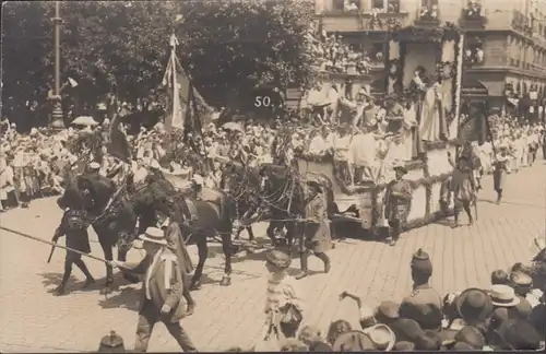 München 13 Turnfest 1923, Festwagen, Zuschauer, ungelaufen