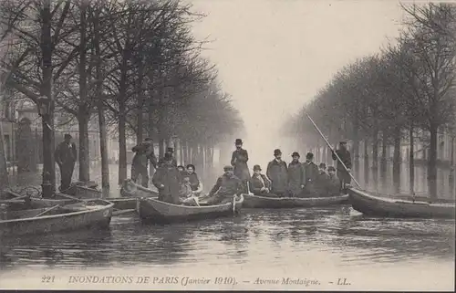 Inondation de Paris Avenue Montaigne, non circulé
