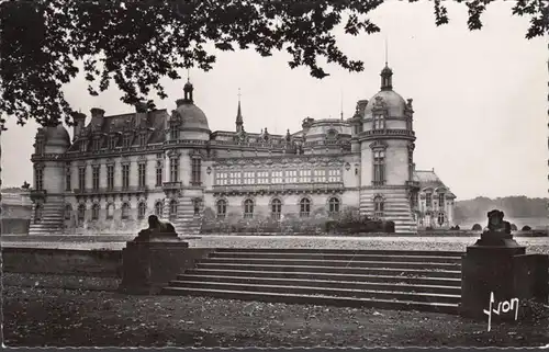 AK Chantilly, Facade nord du Château, incurvée