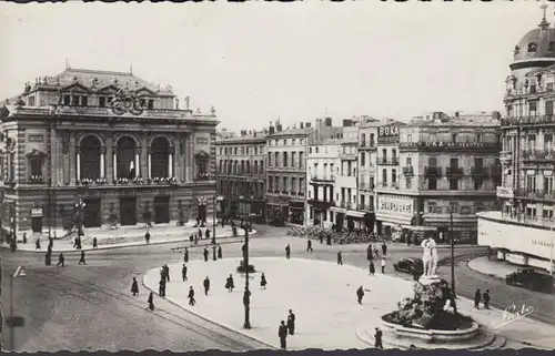 AK Montpellier, Place de la Comédie le Théatre, inachevée