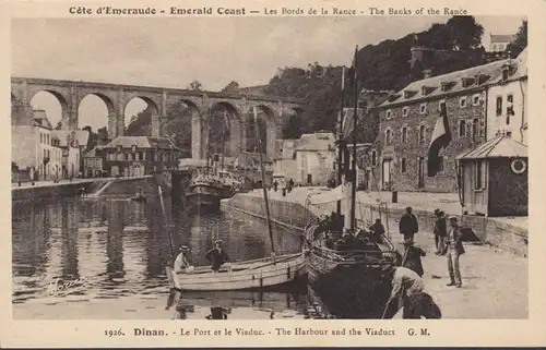 Dinan Le Port et le Viaduc, incurvé