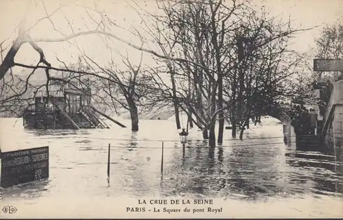 Paris Crue de la Seine Le Square du pont Royal, non circulé