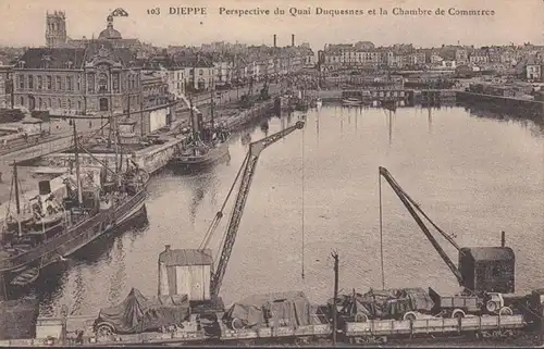 Dieppe Perspective du Quai Duquesnes et la Chambre, non circulé