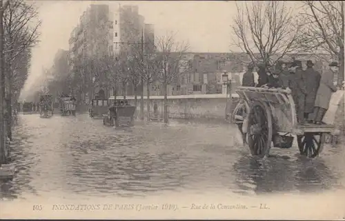 Inondations de Paris Rue de la Convention, non circulé