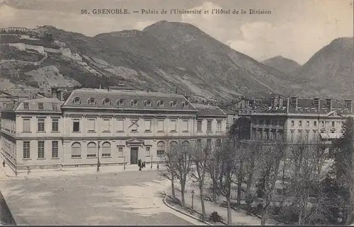 Grenoble Palais de l'Université et l 'Hôtel de la Division, non circulaire
