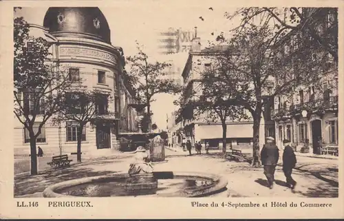 Périgues, Place du 4 Septembre et Hôtel du Commerce, circulé 1939