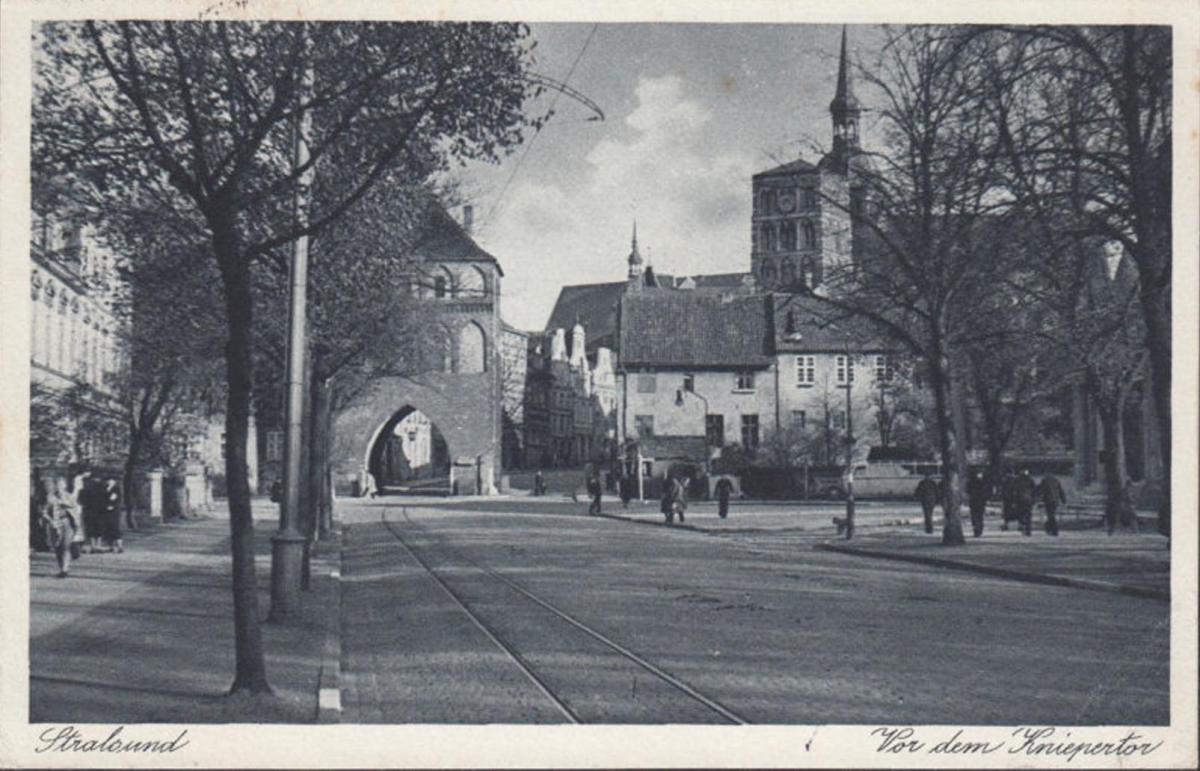 Stralsund, Vor dem Kniepertor, Feldpost, gelaufen 1941 Nr