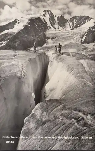 Carinthie, crevasse glaciaire sur la pastèque avec grand glolle, couru 1952