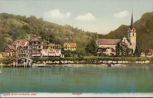 Lucerne, Weggis, vue de ville, église, incurvée