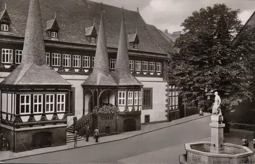 Einbeck, hôtel de ville avec fontaine de miroir d'hiboux, incurable