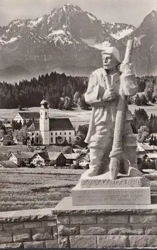 Lechbruck avec le monument Leschflösser, couru