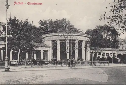 Aix-la-Chapelle, fontaine d'Élise, incurvée