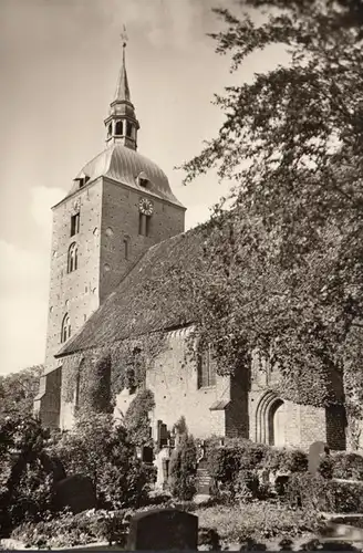 Fehmarn, château, église Saint-Nicolaï, incurvée