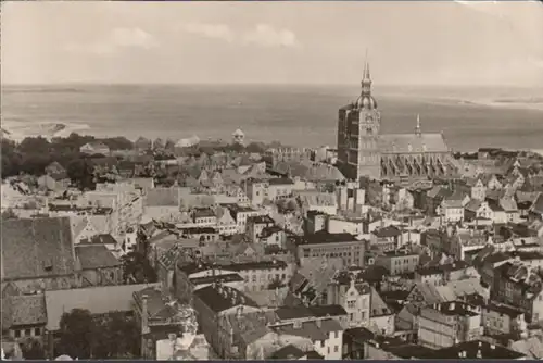 Stralsund, Blick vom Kirchturm auf Altstadt, gelaufen 1957