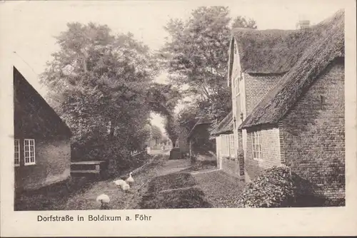 Föhr, Boldixum, route du village, incurvée