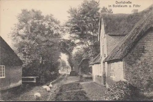 Föhr, Boldixum, route du village, incurvée