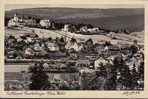 Montagnes des ténèbres, vue de la ville, couru en 1941