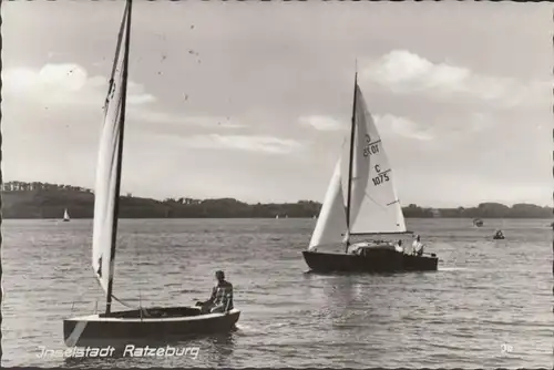 Inselstadt Ratzeburg, Segelboote, ungelaufen