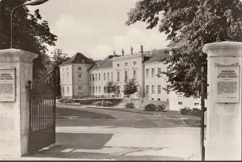 Rheinsberg, Eingang zum Schloß, gelaufen 1978