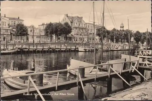 AK Warnemünde, Am Alten Strom, Bootsanleger, Boote, gelaufen 1962