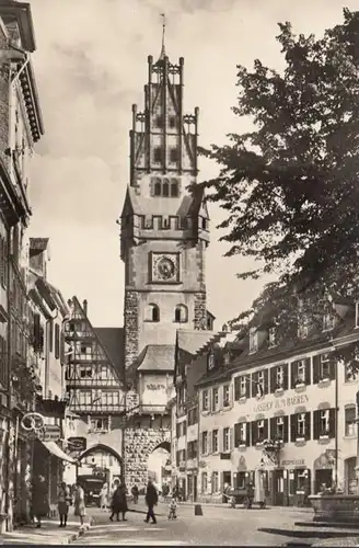 Fribourg, Oberlinden avec porte Schwabentor, incurvée