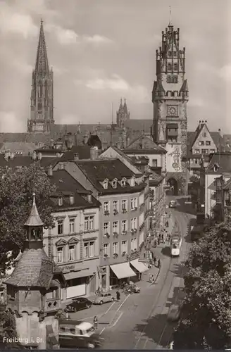 Freiburg, Straßenansicht, Schwabentor, Straßenbahn, ungelaufen