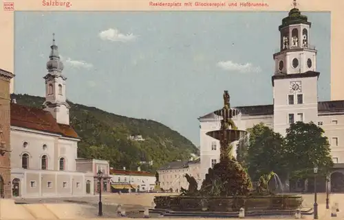 Salzburg Residenzplatz Glockenspiel et la fontaine de la cour, incurable