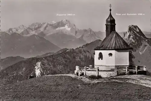 Rottach-Egern, vue de la station de montagne sur la chapelle de Wallberg, incurvée
