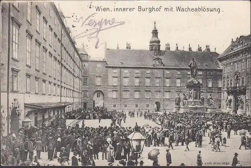 Wien, Innerer Burghof mit Wachablösung, gelaufen 1905