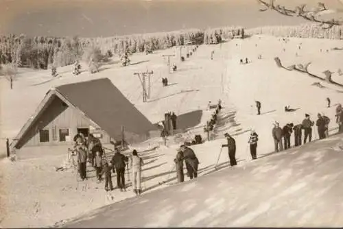 Schmiedefeld am Rennsteig, Skipiste mit Skifahrern, gelaufen 1981