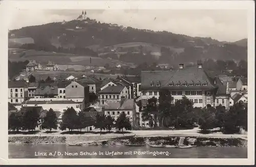 Linz a.d. Danube, Nouvelle école en panne, incurvée