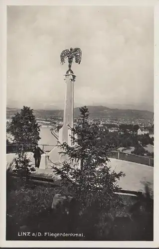 Linz a.d. Danube, Monument à l'Aviation, incurvé