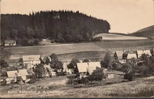 Waltersdorf a. d. Lausche, vue sur la ville, incurvée