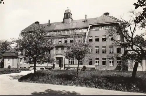 Zchadrass, Stations de guérison, Maison B 19, incurvée