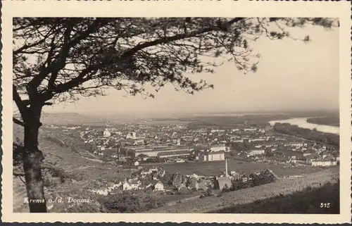 Krems a.d. Danube, vue sur la ville, incurvée