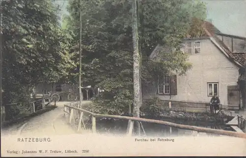 Ratzeburg, Farchau, vue sur la route, incurvée