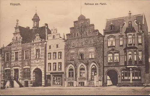 Husum, hôtel de ville sur le marché, incurvé