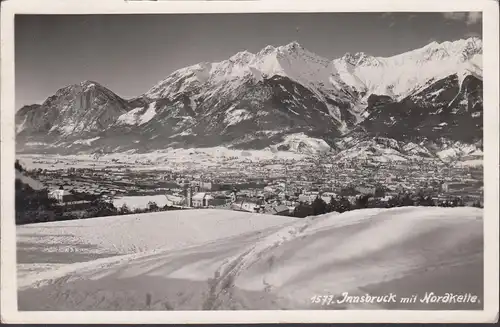 Innsbruck avec la chaîne nord, incurvée