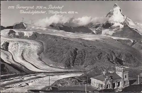 Gornergrat avec gare, Cervin, incurvée