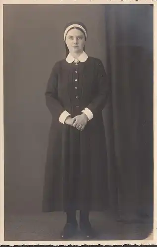 Rothenfelde, photo de potrait de souvenir d'une nonne, inachevée- date 1934
