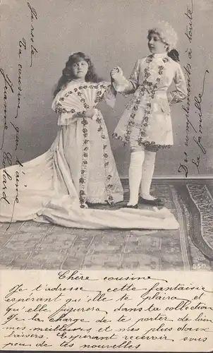 Kinder in Barockkleidung, Glitzersteine, gelaufen 1903