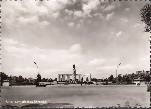 Berlin, Sowjetisches Ehrenmal, ungelaufen