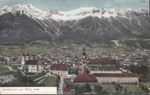 Innsbruck de la montagne d'Île, incurvée