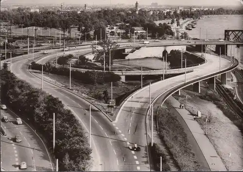 Mannheim, entrée du pont du Rhin, courue en 1966
