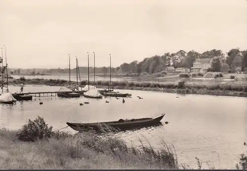 Coswig, Bootshafen an der Elbe, Boote, ungelaufen