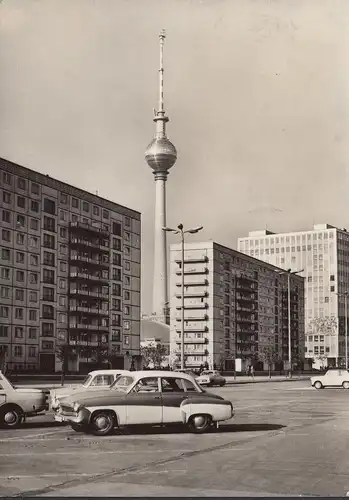 Berlin, Karl Marx Allee, Fernsehturm, gelaufen