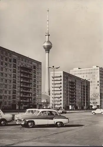 Berlin, Karl Marx Allee, tour de télévision, couru