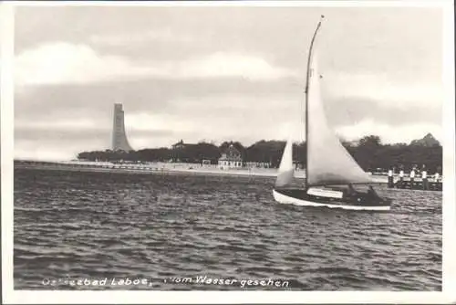 AK Laboe, Ehrenmal, Strand, Segelboot, gelaufen 1932