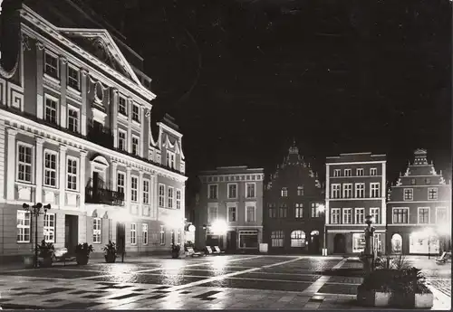 Güstrow, Markt bei Nacht, gelaufen